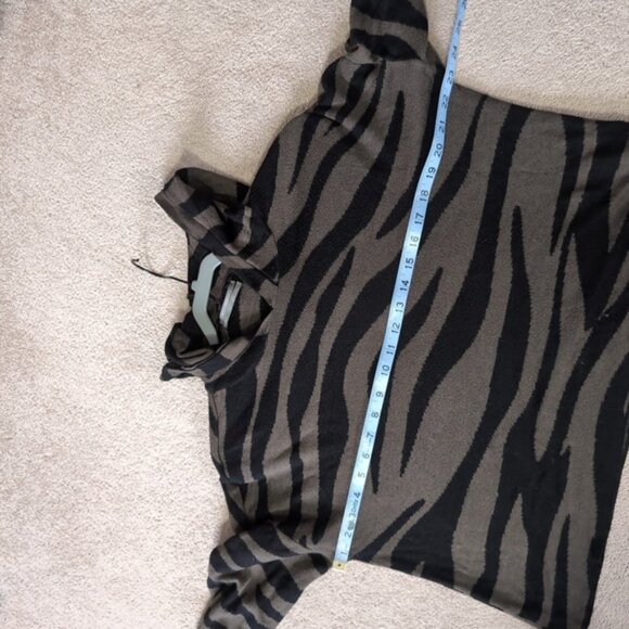 Anthropologie Green and Black Striped Hoodie - Picture 9 of 10